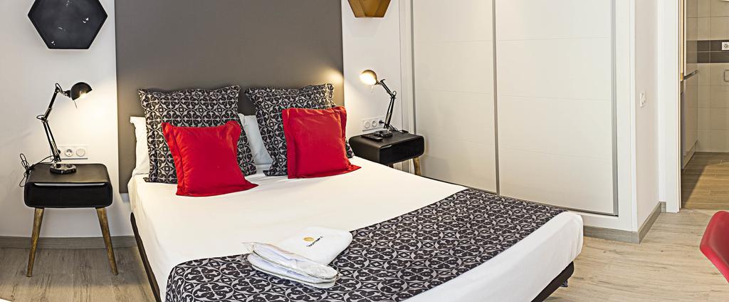 Apart-Suites Hostemplo Barcelone Extérieur photo